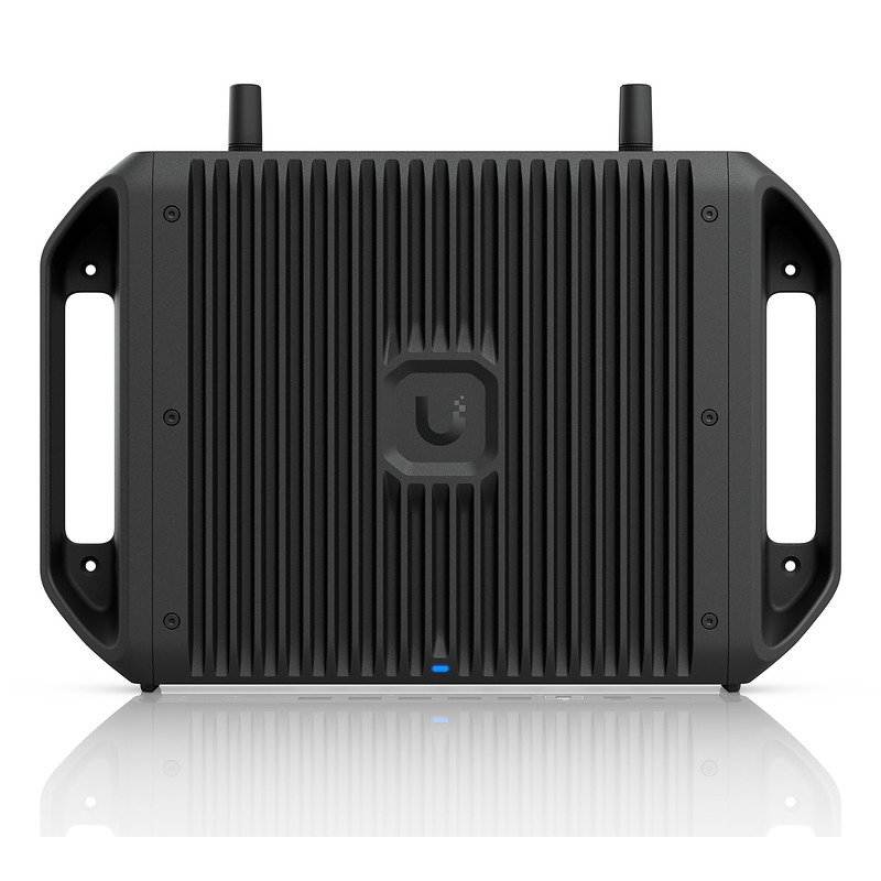 Ubiquiti UCG-Industrial entrée et régulateur 1000, 2500, 10000 Mbit/s