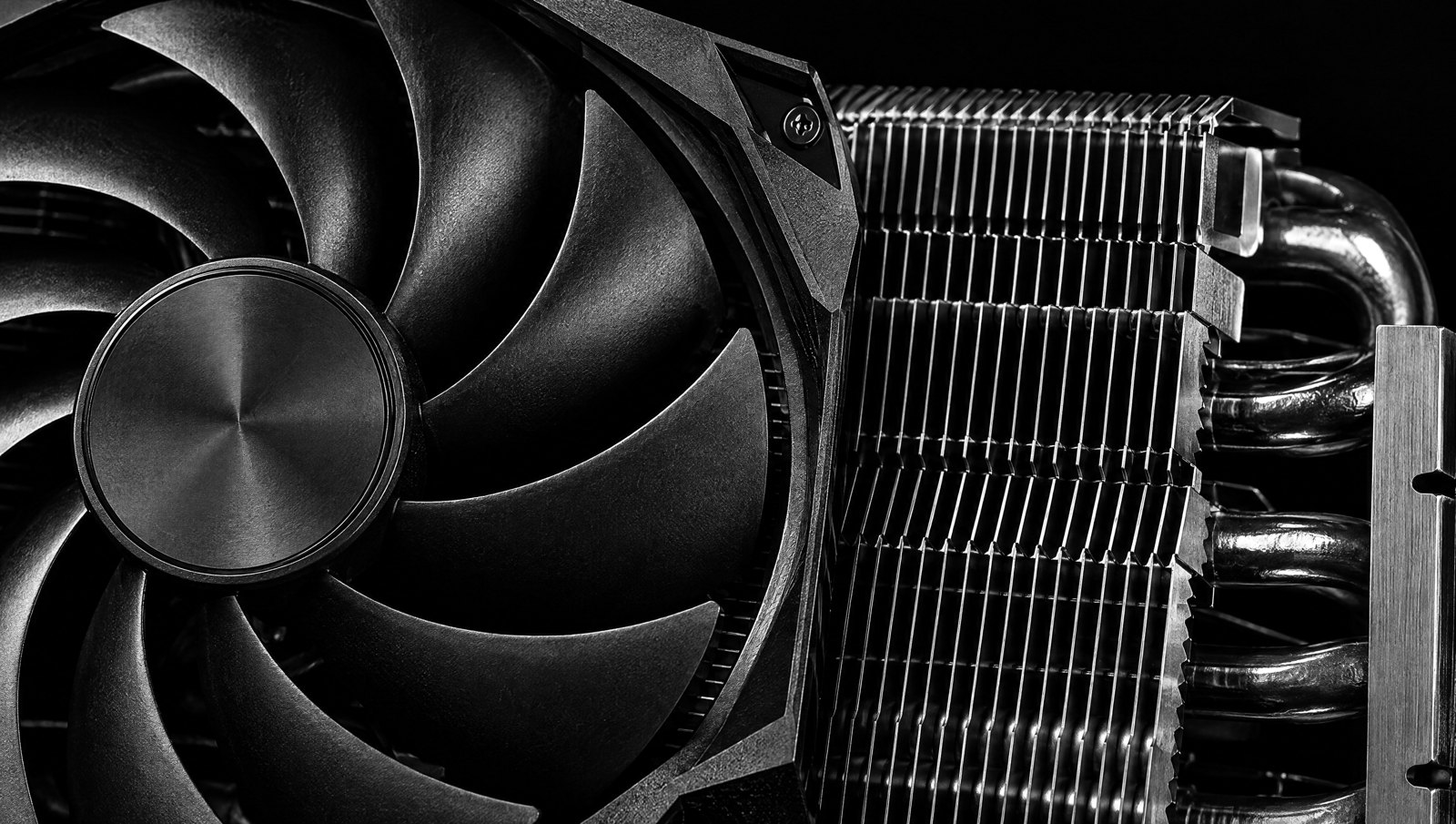 Ventilateur et radiateur d'une carte graphique, photo noir et blanc